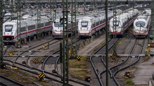 Mehr als 320 internationale Verbindungen hat die Bahn mit dem neuen Fahrplan im Angebot. (Archivbild)