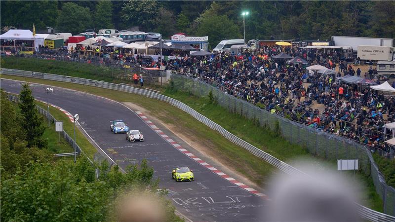 Mehr als 320.000 Zuschauer strömten zum 24-Stunden-Rennen.
