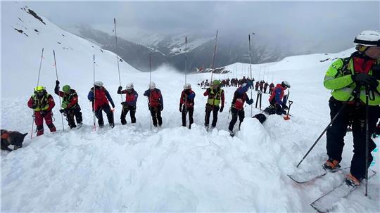 Mehr als 60 Rettungskräfte waren bei der Suche im Einsatz.