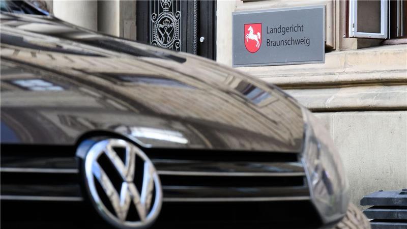 Mehr als zehn Jahre nach dem Auffliegen des Dieselskandals bei VW sind die Gerichtsverfahren längst nicht abgeschlossen. (Archivbild)