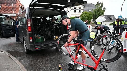 Mehrere Athleten mussten am Wochenende ihre Räder reparieren.
