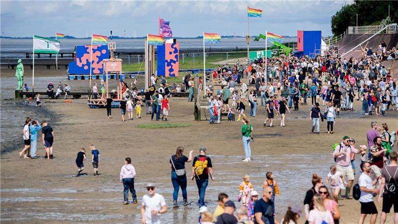 Mehrere Tausend Besucherinnen und Besucher werden zur diesjährigen Auflage des „Watt en Schlick Festival“ im friesischen Dangast erwartet.