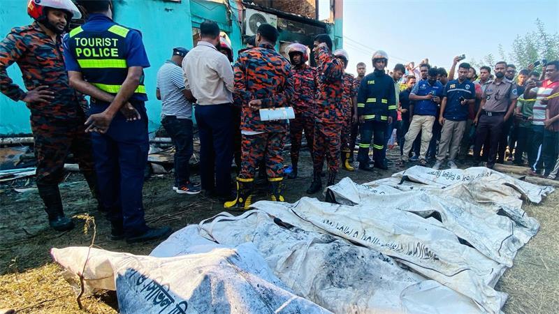 Mindestens 10 Tote bei Feuer in Hotelanlage in Bangladesch Mehrere Touristen kamen ums Leben.