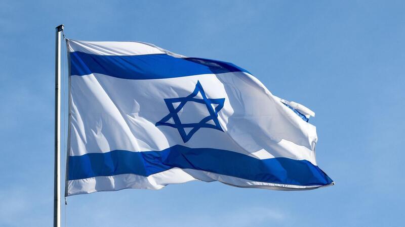 Polizei Bremerhaven: Mehr antisemitische Vorfälle registriert Mehrfach wurde die israelische Flagge vor dem Deutschen Auswandererhaus in Bremerhaven gestohlen.
