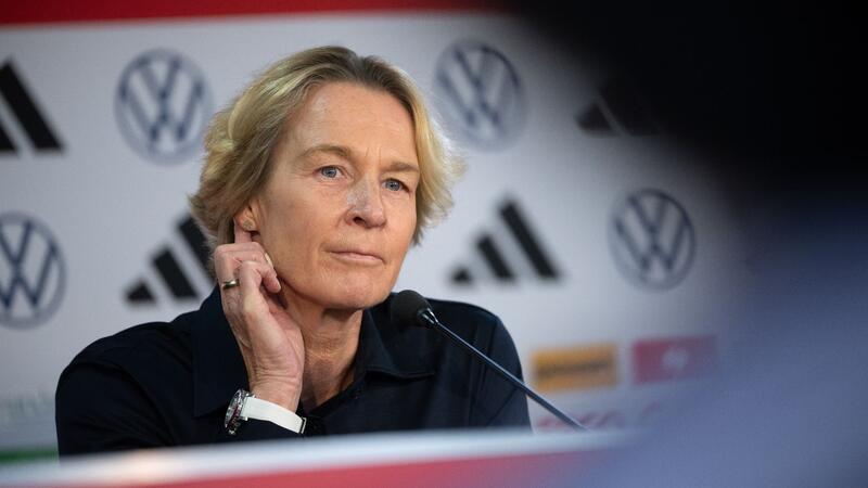 DFB und Voss-Tecklenburg reden nur noch über Anwälte „Mein ganzes Interesse gilt dem Wohl und dem Erfolg dieser mir ans Herz gewachsenen Mannschaft und allen Spielerinnen“, postet Bundestrainerin Martina Voss-Tecklenburg bei Instagram.