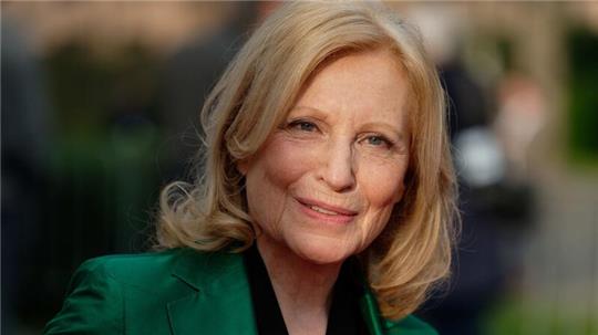 „Meine Fremdwahrnehmung und wie ich mich selbst sehe, das passt im Alter besser zusammen“, sagt Kroymann.