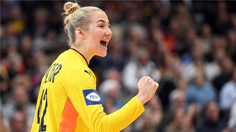 Meist mit einem lachen auf dem Parkett: DHB-Torfrau Katharina Filter. 