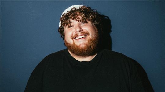 Melancholie, Energie und intensive Emotionalität: MilleniumKid tritt beim Müssen-alle-mit-Festival in Stade auf.