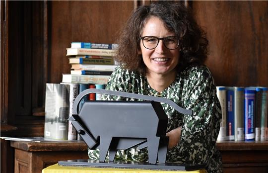 Melanie Hainke hat die Federführung beim Buxtehuder Jugendliteraturpreis übernommen. Foto: Weselmann
