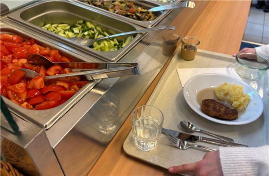 Mensa-Essen ist Fredenbeck ist bunt und gesund: Dafür gab es schon mehrfach Auszeichnungen und Anerkennung. Nun geht es um die Weiterentwicklung.