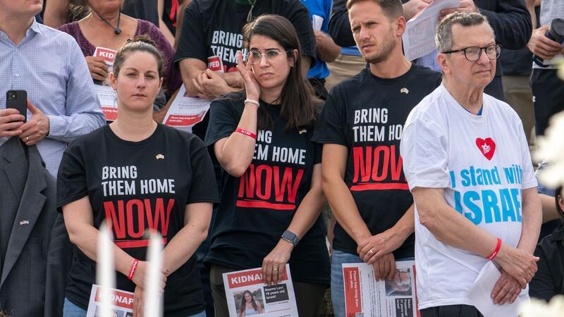 Netanjahu: Zweite Phase des Gaza-Krieges hat begonnen Menschen versammeln sich am Lincoln Memorial in Washington, um die Freilassung der von der Hamas in Gaza entführten Geiseln zu fordern.