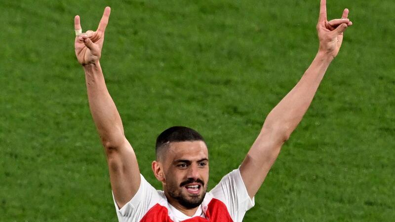 Demiral nach Wolfsgruß gesperrt – Aufruf von türkischen Ultras Merih Demiral zeigt im Achtelfinale gegen Österreicht den Wolfsgruß.