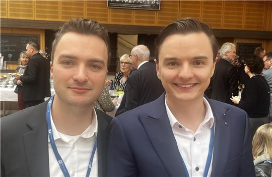 Merlin Betzler (rechts) und Constantin Schnabl vom Technologie-Unternehmen Modern Safety Engineering aus Buxtehude.