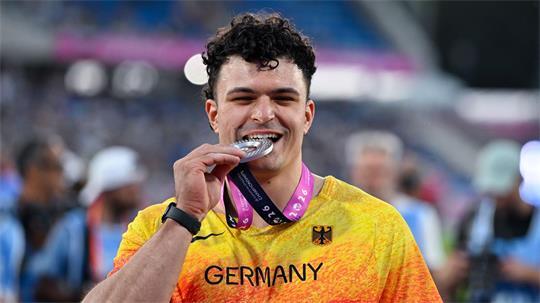 Merlin Hummel schmeckte die Silbermedaille.