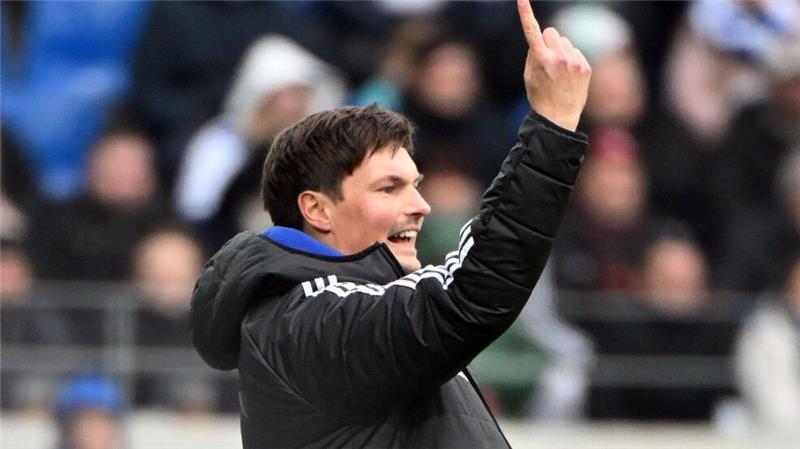 Vom HSV-Fan zum Cheftrainer? Polzins große Chance Merlin Polzin bleibt auf jeden Fall bis zur Winterpause HSV-Trainer.