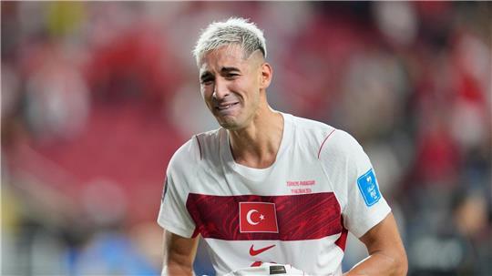 Mert Müldür reagierte sehr emotional auf die Niederlage und das Aus in der Gruppenphase.