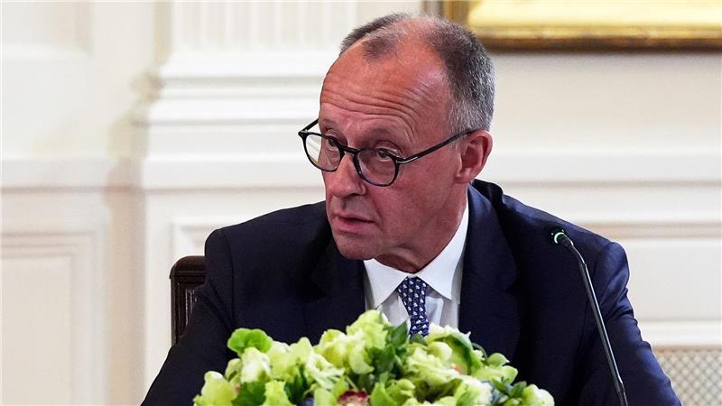 Europäer arbeiten an Garantien für Kiew - keine US-Truppen Merz sprach sich für eine schnelle Waffenruhe aus.