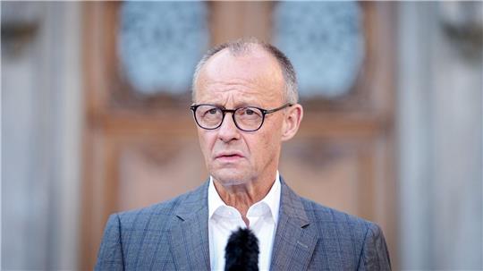 Merz sprach vor einer Tagung des Kabinetts in Berlin. 