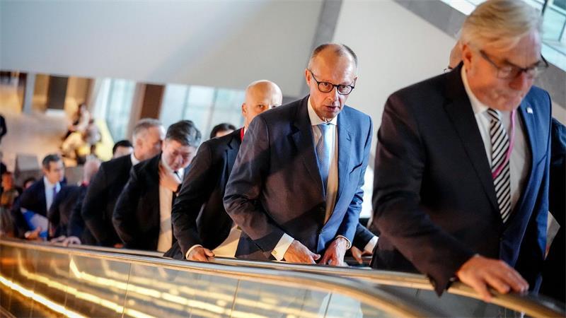 Merz schlägt neue Allianz für geregelten Welthandel vor Merz startet in Tokio eine weitere Initiative für den freien Welthandel.