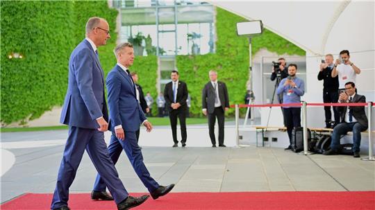 Merz und Magyar wollen nach 16 Jahren neue Wege in den deutsch-ungarischen Beziehungen beschreiten. 