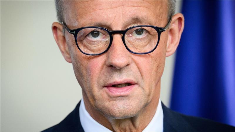 Merz lehnt Steuererhöhungen ab Merz und Söder hätten einen Koalitionsvertrag mit Steuererhöhungen nicht unterschrieben, sagt der Kanzler. (Archivbild)