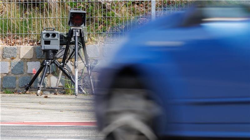 Messbeamte des Landkreises Stade haben auf der Dammhauser Straße Temposünder ermittelt (Symbolbild).
