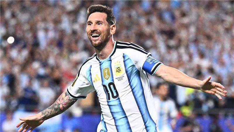 „Gibt keine Worte mehr“: Messi mit Gala zum Klose-Rekord Messi zum ersten, Messi zum zweiten, Messi zum dritten: Der Superstar war nicht aufzuhalten.