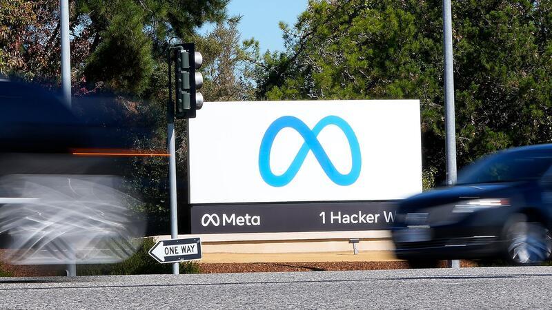 Facebook-Konzern veröffentlicht neues KI-Modell Meta seine Llama-Technologie (Large Language Model Meta AI) als Open-Source-Software verfügbar.