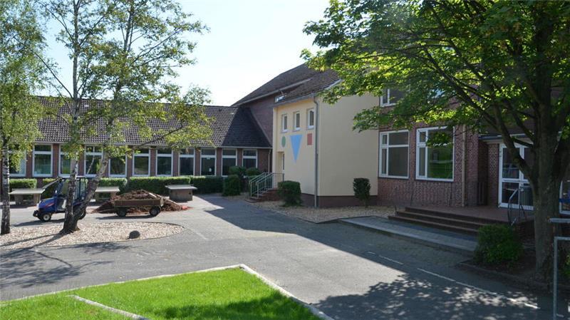 Metalldiebe hatten es an der Rosenborn Grundschule auf Dachrinnen abgesehen.