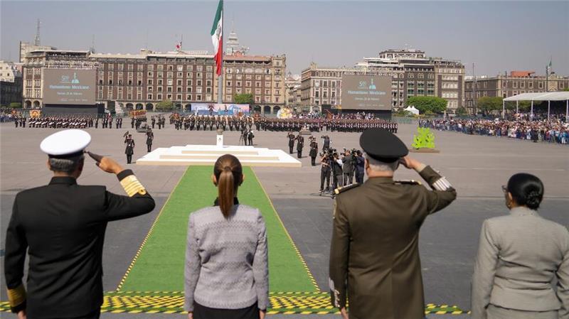 Mexikos Präsidentin: „Cuauhtémoc und das Azteken-Volk verteidigten ihre große Nation mit Ehre und Kraft“