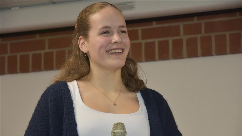 Mia Lindemann betreut auch als Trainerin zwei weibliche E-Jugendteams des MTV Wisch.