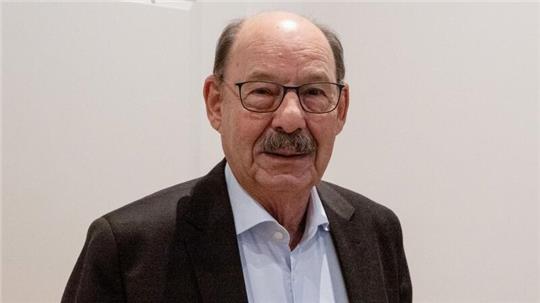 Michael Fürst, Vorsitzender der jüdischen Gemeinden in Niedersachsen schaut in die Kamera.