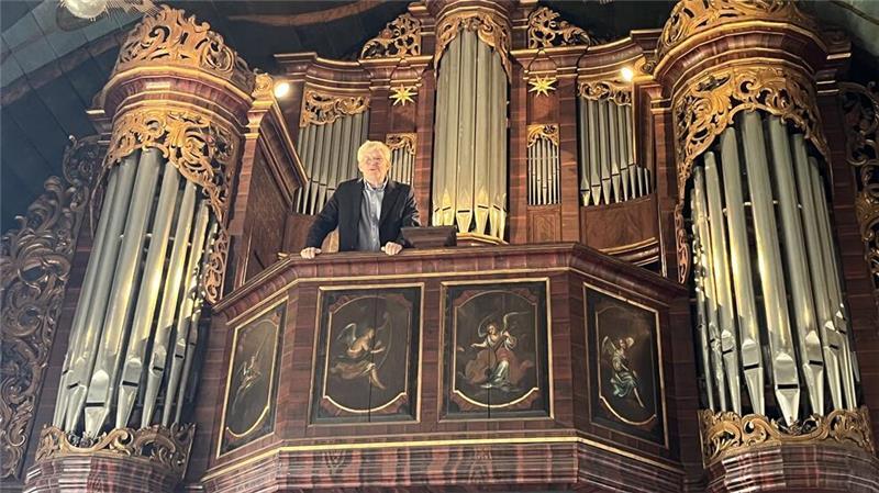 Michael Fuerst an der Orgel Borstel Kirche Organist