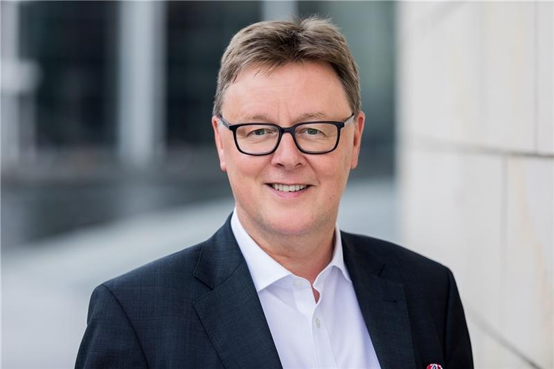 Druckfehler nicht aufgefallen: Kreis Harburg muss 200.000 Stimmzettel neu drucken Michael Grosse-Brömers Name wurde auf den Wahlzetteln zur Bundestagswahl versehentlich zu groß gedruckt. Foto: Koch