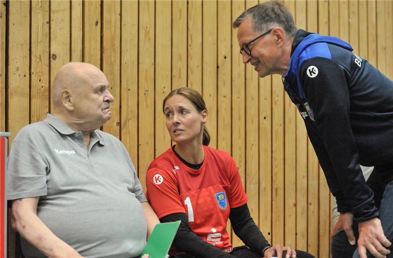 Rauer Ton, großes Herz: Michael Jungblut war die Seele des BSV Michael Jungblut mit dem ehemaligen Mannschaftsarzt Körner und Torwarttrainerin Klijn.