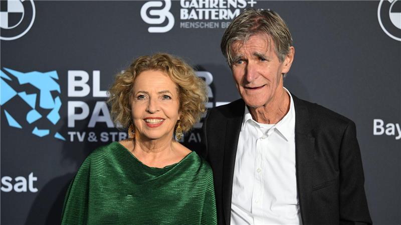 Michaela May: Mehr Angst vor einer Premiere als vor dem Tod Michaela May (l) ist mit dem Regisseur Bernd Schadewald (r) verheiratet. (Archivbild)