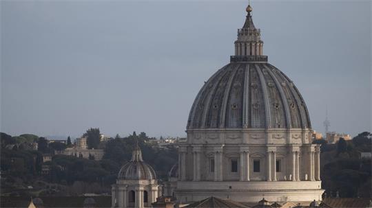 Michelangelo (1475-1564) ist eng mit dem Vatikan verbunden. Papst Julius II. beauftragte ihn 1508 mit der Ausmalung der Decke der Sixtinischen Kapelle. Später übernahm Michelangelo die architektonische Leitung des Petersdoms. (Archivfoto)