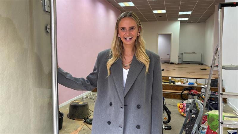 Das ist los in der Stader City: Neue Kneipe und Cannabis-Handel Michelle Neugebauer richtet sich gerade ein neues Geschäft in der Hökerstraße ein. Die Räume, in denen vorher das Fotostudio von Angela Reidies war, standen länger leer.