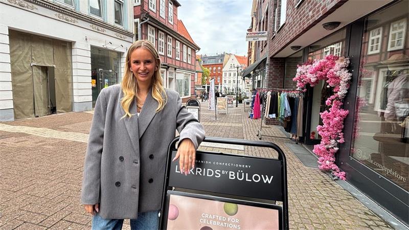 Das ist los in der Stader City: Neue Kneipe und Cannabis-Handel Michelle Neugebauer zieht mit dem Shell's Concept Store von der einen (rechts) auf die andere Seite der Hökerstraße.