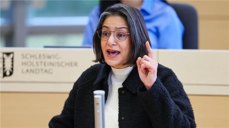 Landtag beschließt Haushalt mit neuen Schulden Midyatli wirft Schwarz-Grün einen Bildungsabbau vor.