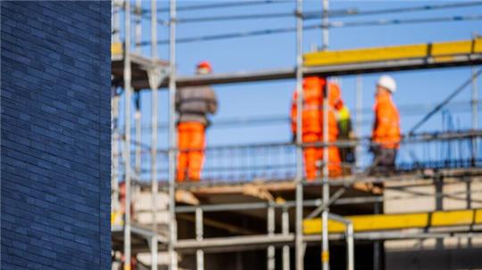 Mietwohnungen werden in Köln gebaut. Der deutsche Wohnungsbau stockt.