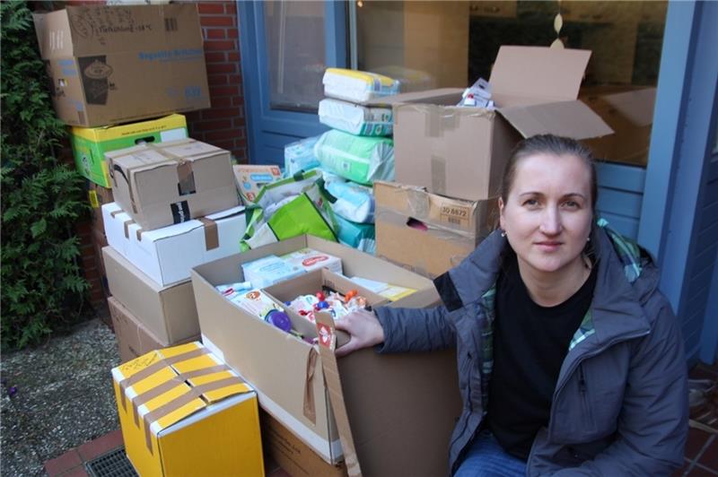 Jetzt starten die ersten Hilfskonvois aus dem Landkreis in Krisengebiete Mihaela Bauer packt für ukrainische Flüchtlinge in Moldawien.