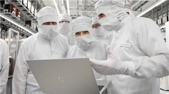 Mikrochips sind für zahlreiche Wirtschaftszweige unverzichtbar. (Symbolbild) 