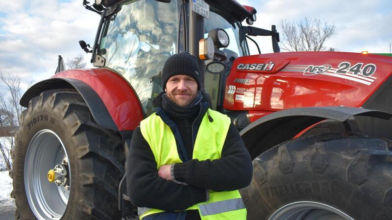 Während der Bauernproteste: Das passiert auf den Höfen Einer der Köpfe des Bauernprotests im Kreis Cuxhaven: Sven von Glahn, Milchbauer