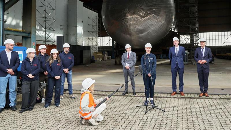 Milliarden-Geschäft: Windstrom-Plattform made in Rostock Milliarden-Aufträge für den Bau zweier Konverterplattformen schaffen bis zu 1.000 neue Jobs, sagt Ministerpräsidentin Manuela Schwesig (SPD)