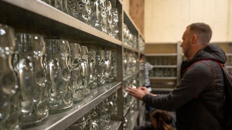 Wiesn-Countdown: Viel Bier, kein Joint - und mehr Sicherheit Millionen Liter Bier werden alljährlich auf dem Fest getrunken.