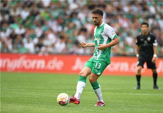 Milos Veljkovic ist in der Werder-Abwehr nicht mehr gesetzt. Foto: Anspach/dpa