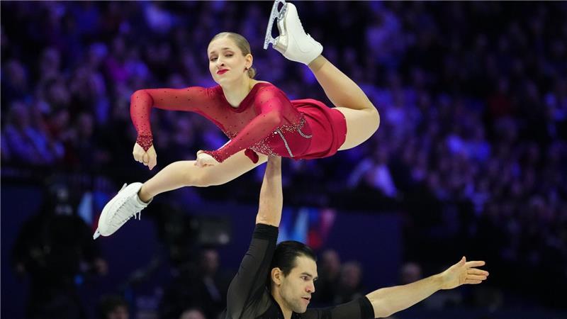 Minerva Hase und Nikita Volodin liegen bei der Eiskunstlauf-WM nach dem Kurzprogramm in Führung.