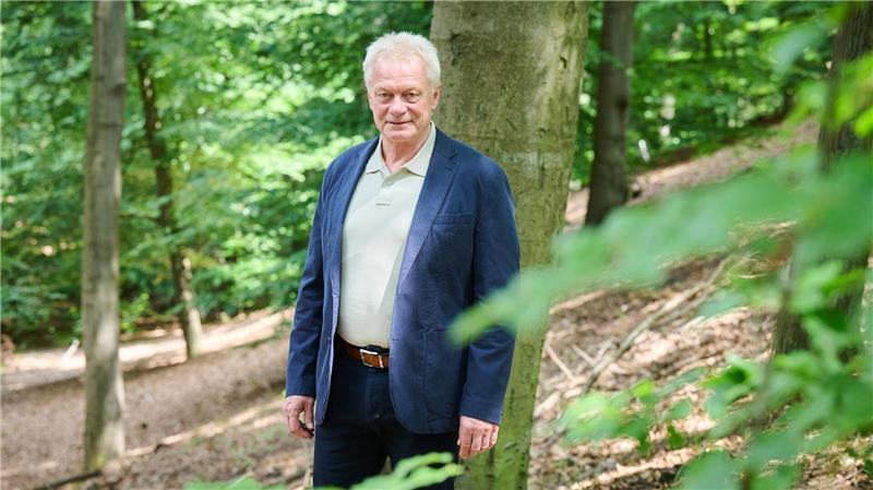 Minister Alois Rainer sieht Handlungsbedarf für stabilere Wälder.  