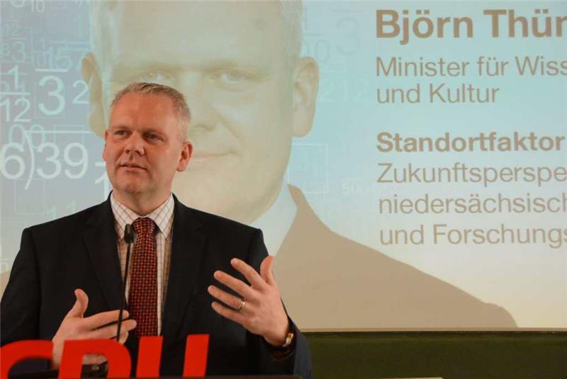 Minister Björn Thümler will den Wissenschaftsstandort Niedersachsen stärken. Foto: Stephan